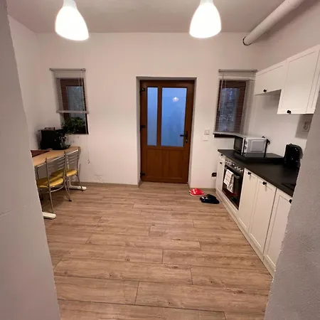 Balkan Hideaway Self Check-in דירה